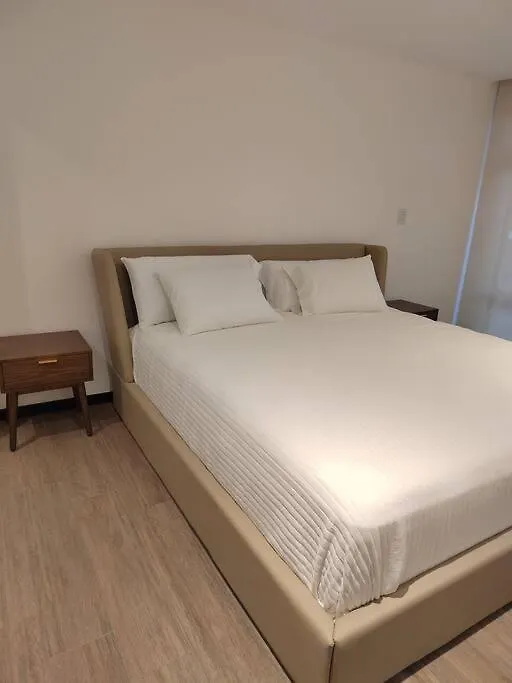 Hermoso Apartamento Nuevo En Zona 10! Guatemala City 0*,